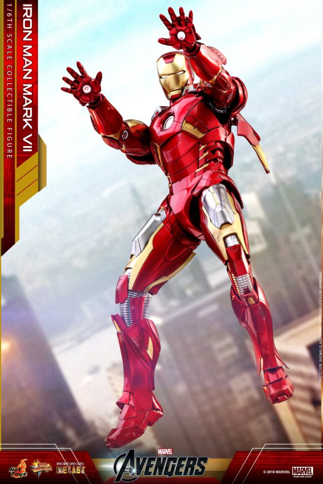 Flying Iron Man Mark 7 Hot Toys Diecast Figure