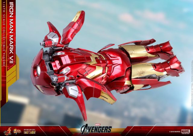Hot Toys Suit Pod Iron Man Mark 7 Transformed MMS500