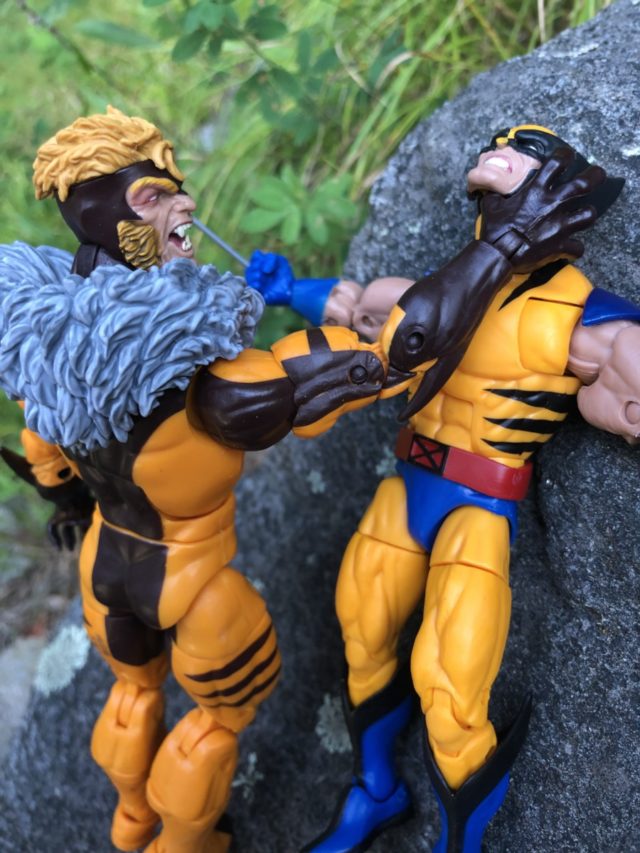 2018 Marvel Legends Sabertooth Hasbro 6" Figure Choking Wolverine