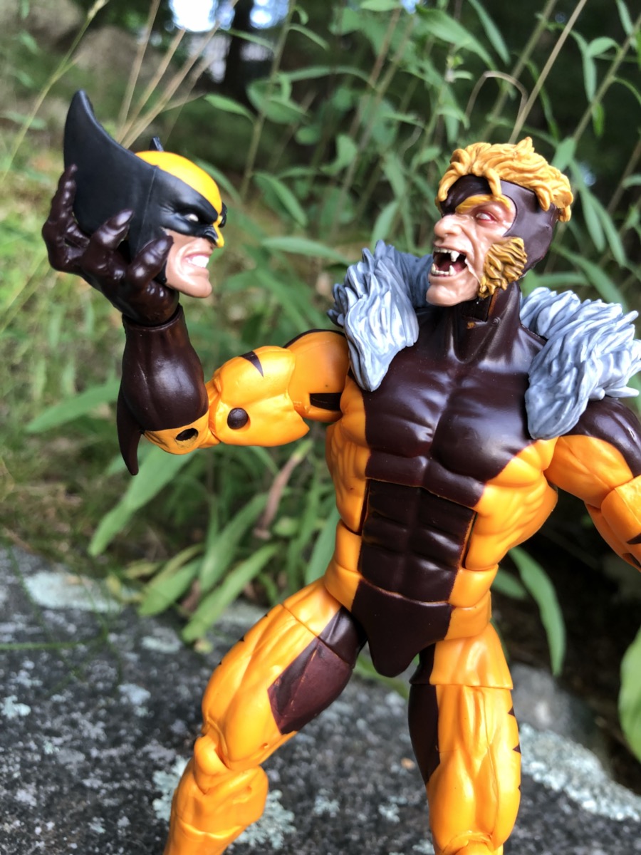 REVIEW XMen Marvel Legends Sabertooth Figure! Apocalypse