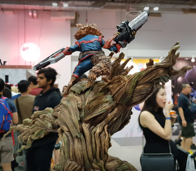 XM Studios Groot Rocket Raccoon Statue Back