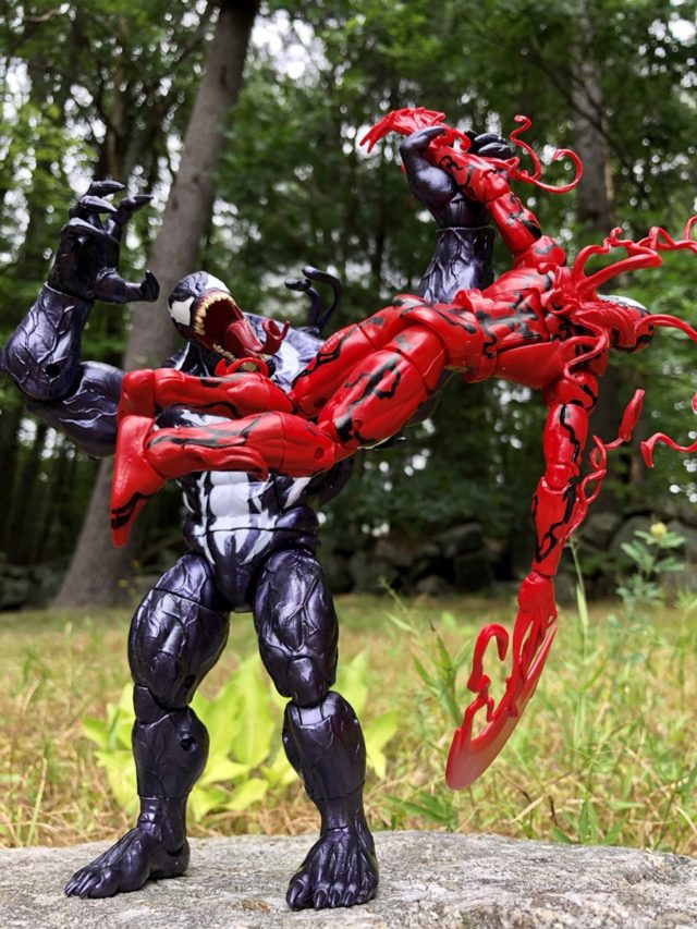 Monster Venom Legends BAF Eating Carnage Figure
