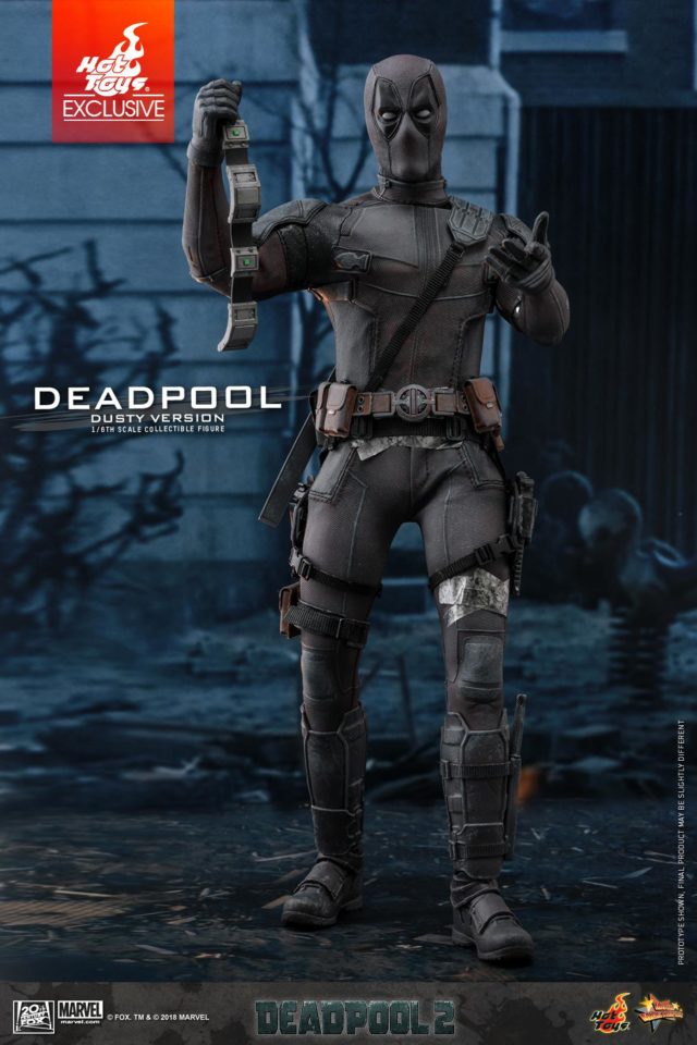 Hot Toys Exclusive Deadpool Dusty Version Holding Belt