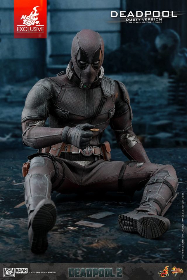 Hot Toys Exclusive Dusty Version Deadpool Figure Sitting