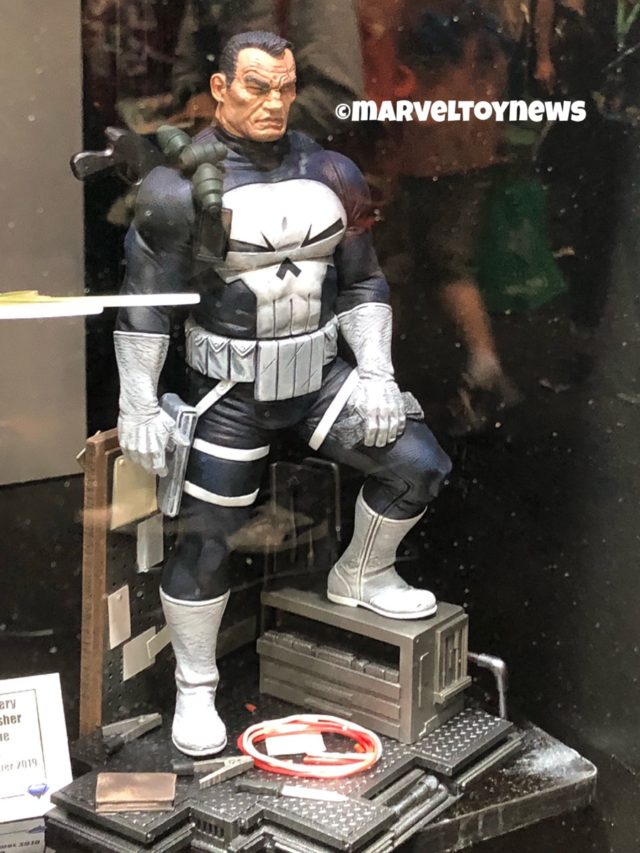 NYCC 2018 Marvel Gallery The Punisher Statue Comic Book Version