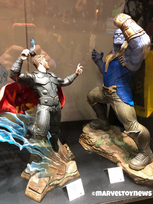 NYCC 2018 Marvel Milestones Statues Thor vs. Thanos