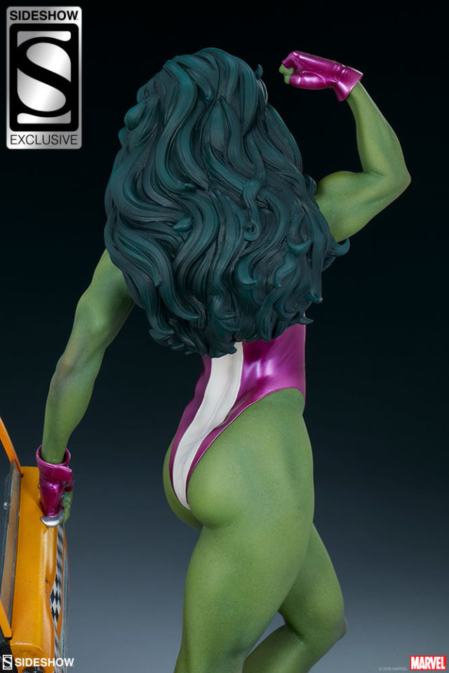 Back of Sideshow Exclusive She-Hulk Statue Curly Hair