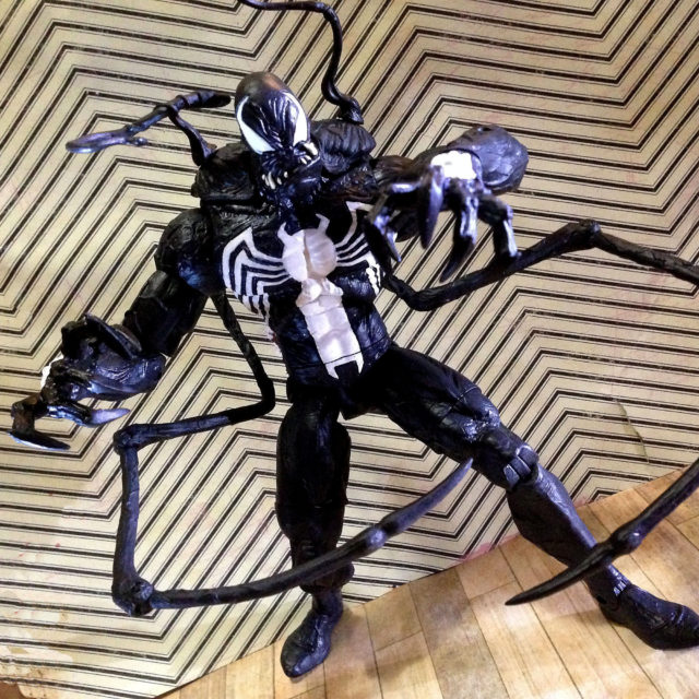 Venom Marvel Select Disney Store Exclusive Figure