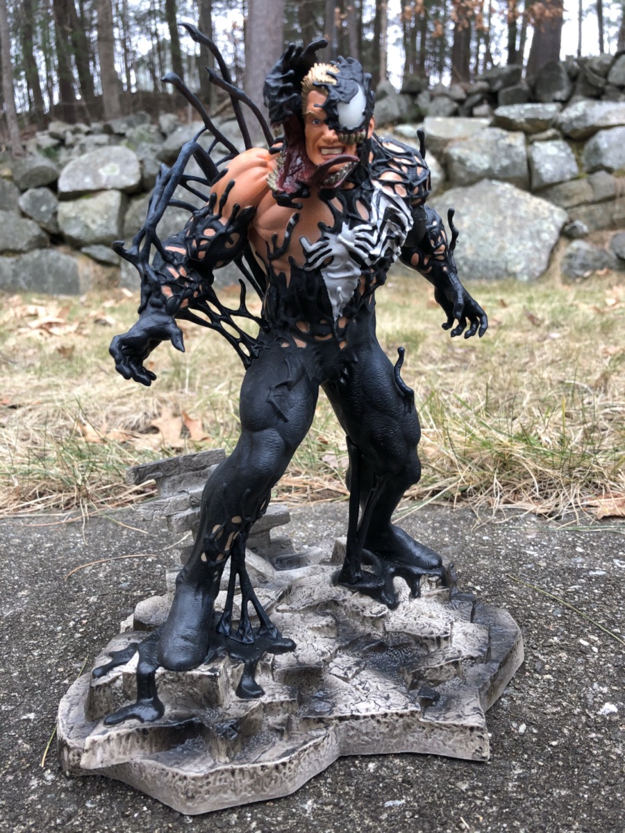 Marvel Premier Collection Venom Statue by Diamond Select Toys - The Toyark  - News