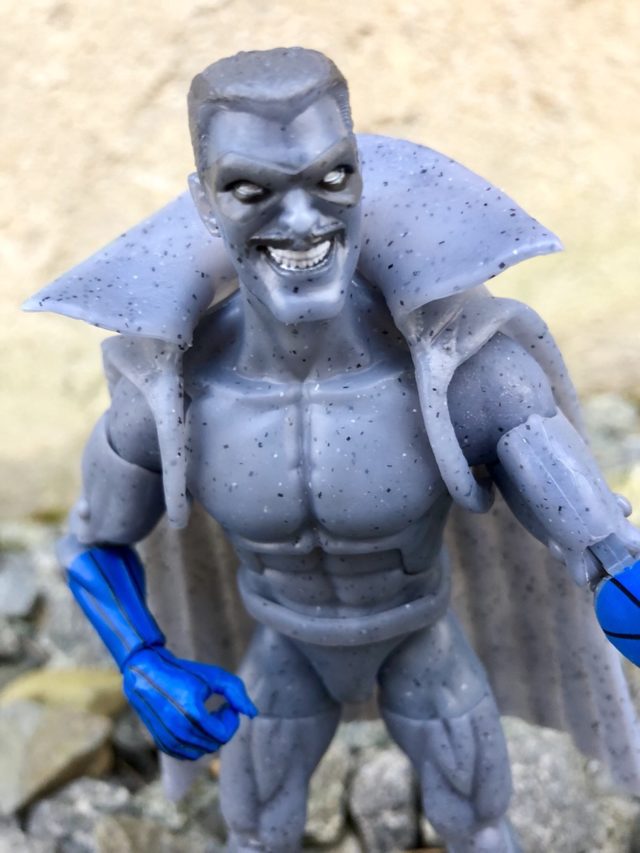 Review Marvel Legends Grey Gargoyle Figure