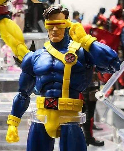 Cyclops MAFEX 6 Inch Figure Revealed