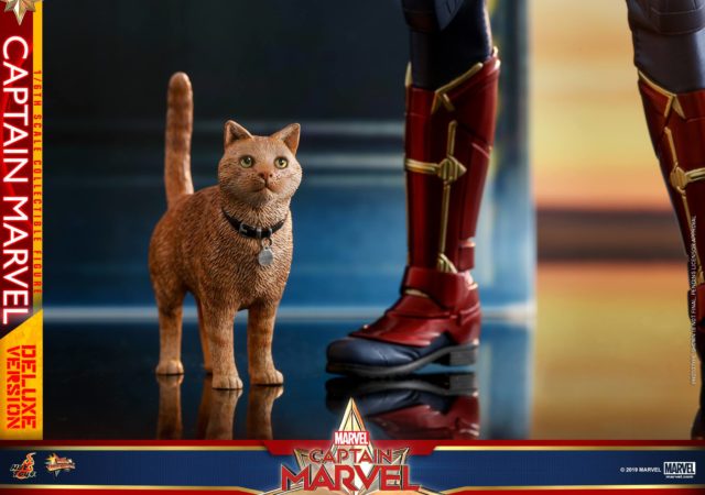 Hot Toys Goose the Cat Figure Captain Marvel Movie