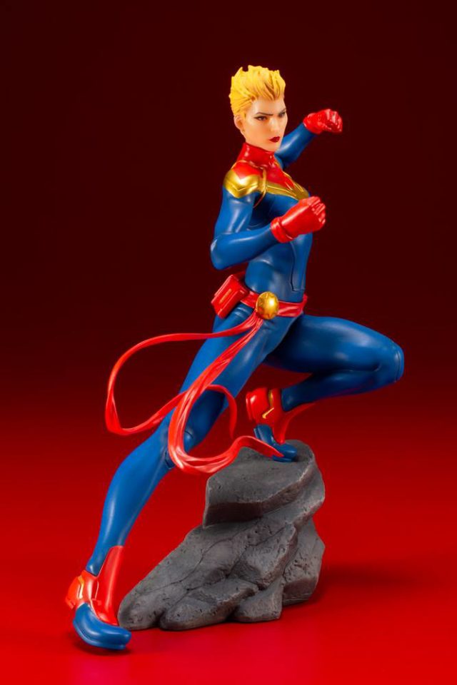 Kotobukiya Captain Marvel ARTFX+ Statue Side View