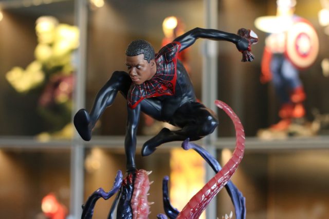 Miles Morales Sideshow Collectibles Statue Exclusive Unmasked Head Version