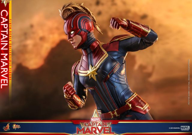 Side View of Captain Marvel Hot Toys MMS Figure