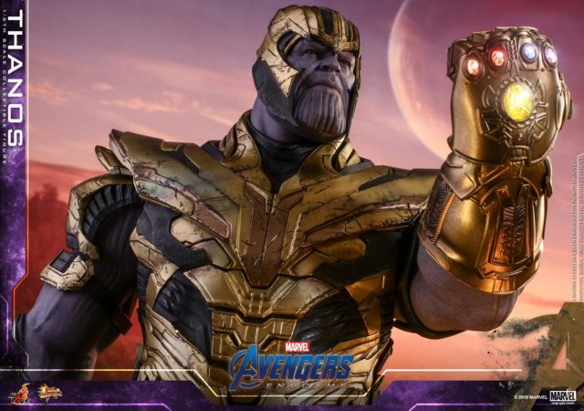 Armored Thanos Hot Toys Figure with Infinity Gauntlet