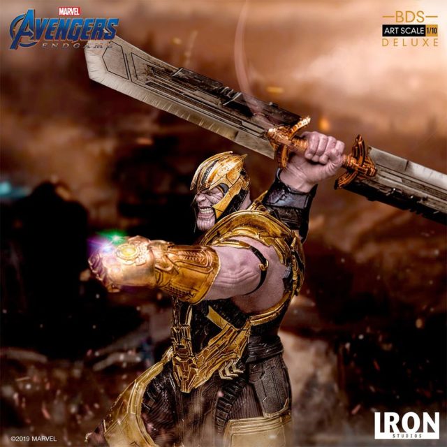Iron Studios Endgame Thanos Statue with Lightup Infinity Gauntlet