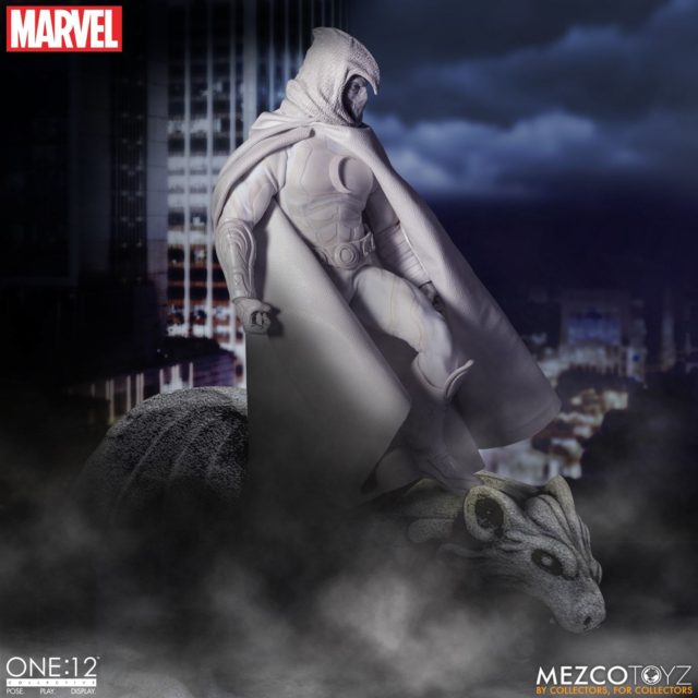 Mezco Toyz Marvel ONE 12 Collective Moon Knight Figure on Gargoyle