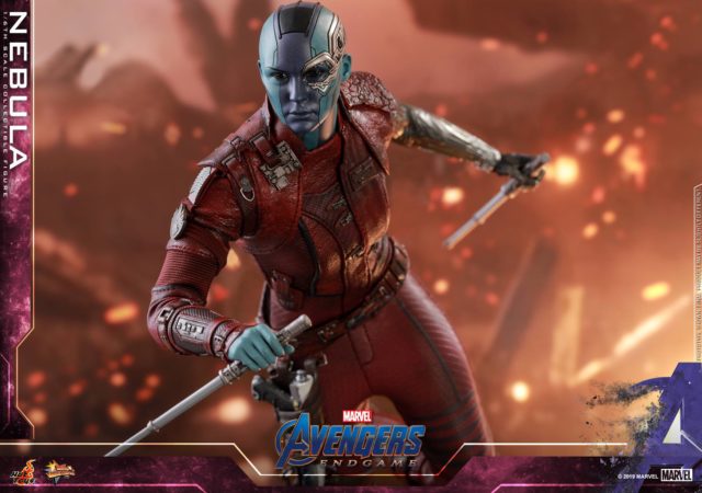 Nebula Hot Toys Figure Holding Batons Daggers