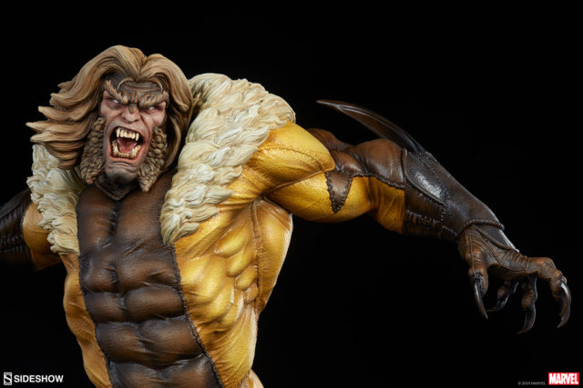 Detail on Sideshow Sabretooth Statue Close-Up