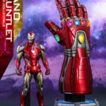 Avengers Endgame Hot Toys Life-Size & 1:4 Nano-Gauntlet Replicas!