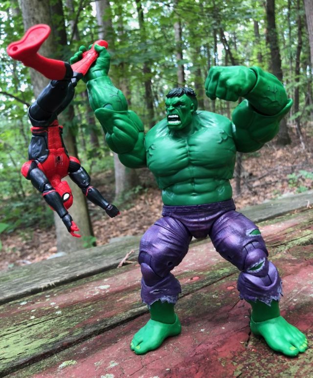 SDCC Exclusive Vintage Marvel Legends Hulk Holding Up Spider-Man