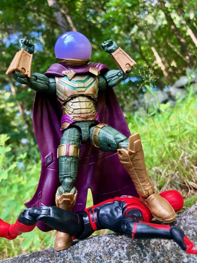 Spider-Man FFH Mysterio Marvel Legends Figure Kills Spidey