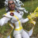 REVIEW: X-Men Marvel Legends Storm Figure (Vintage Series)