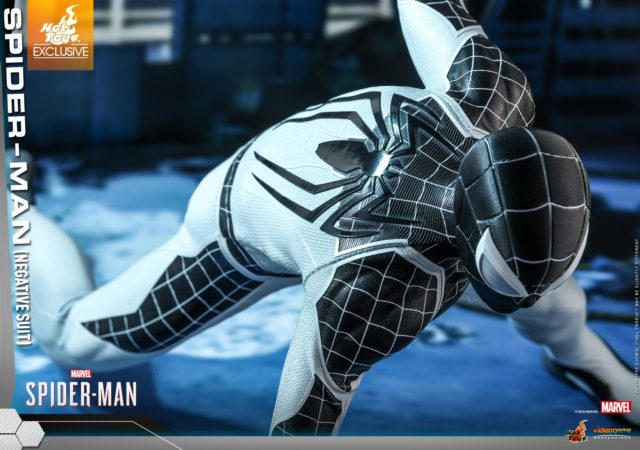 PS4 Spider-Man Negative Suit Hot Toys Figure