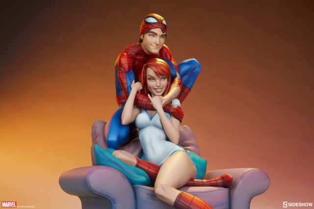 Sideshow Exclusive Edition Spider-Man and Mary Jane Statue