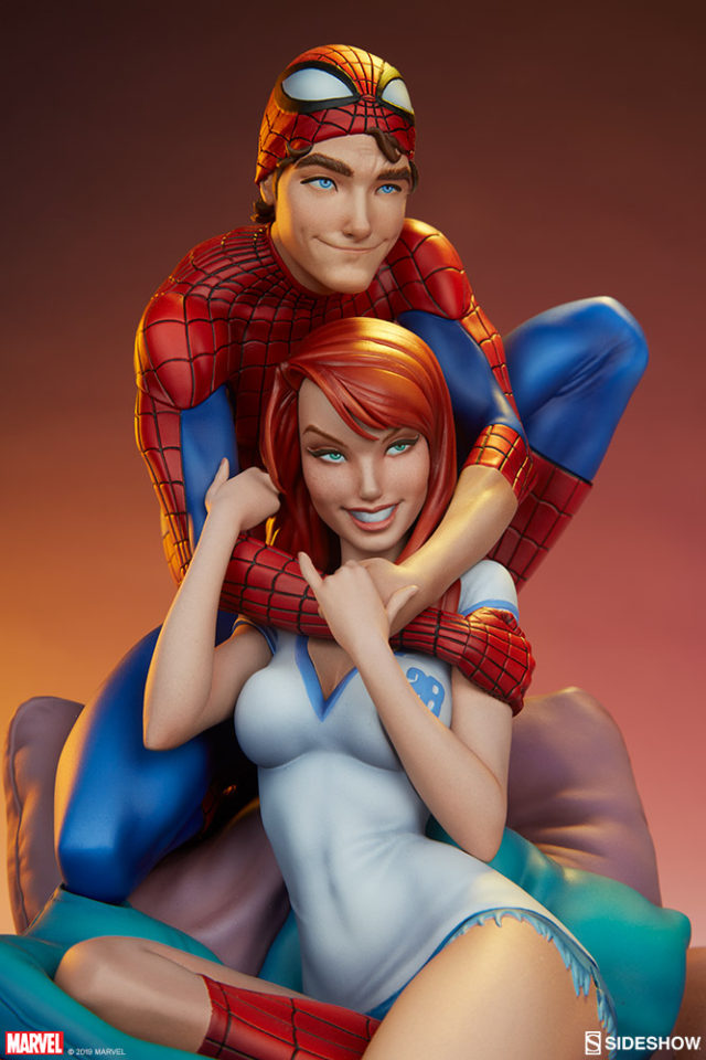 Spider-Man and Mary Jane Statue Sideshow J Scott Campbell