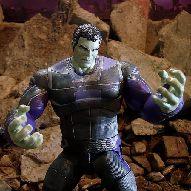 Disney Store Marvel Select Hulk Endgame Figure