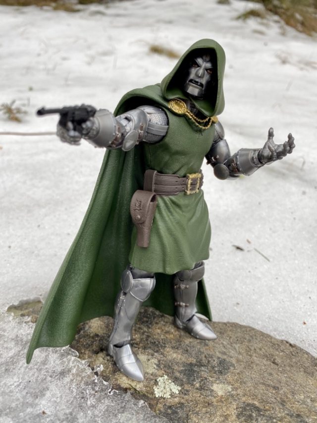 Doctor Doom Hasbro Marvel Legends Action Figure 2020 Review