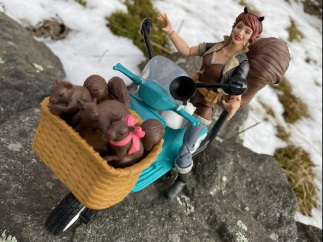 Marvel Legends 2020 Squirrel Girl Review