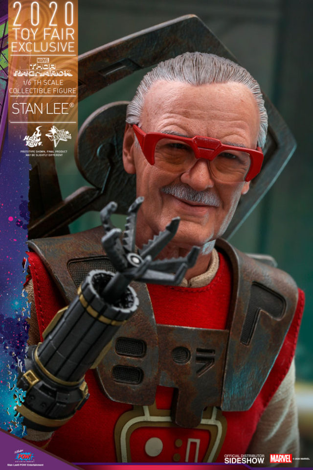 Close-Up of Stan Lee Hot Toys Thor Ragnaork SDCC 2020 EXCLUSIVE Figure