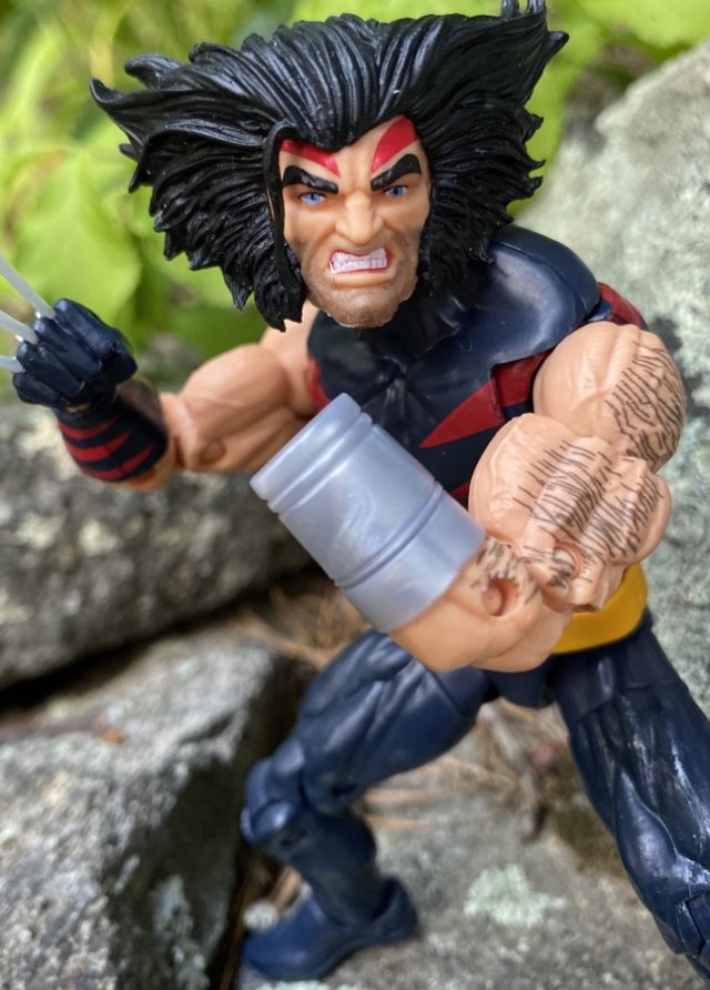 Hasbro Marvel Legends 2020 X-Men Age of Apocalypse Wolverine Figure Close-up