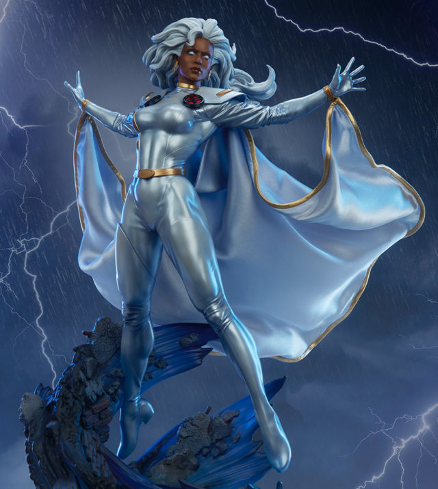 Sideshow Premium Format Figure Storm Statue