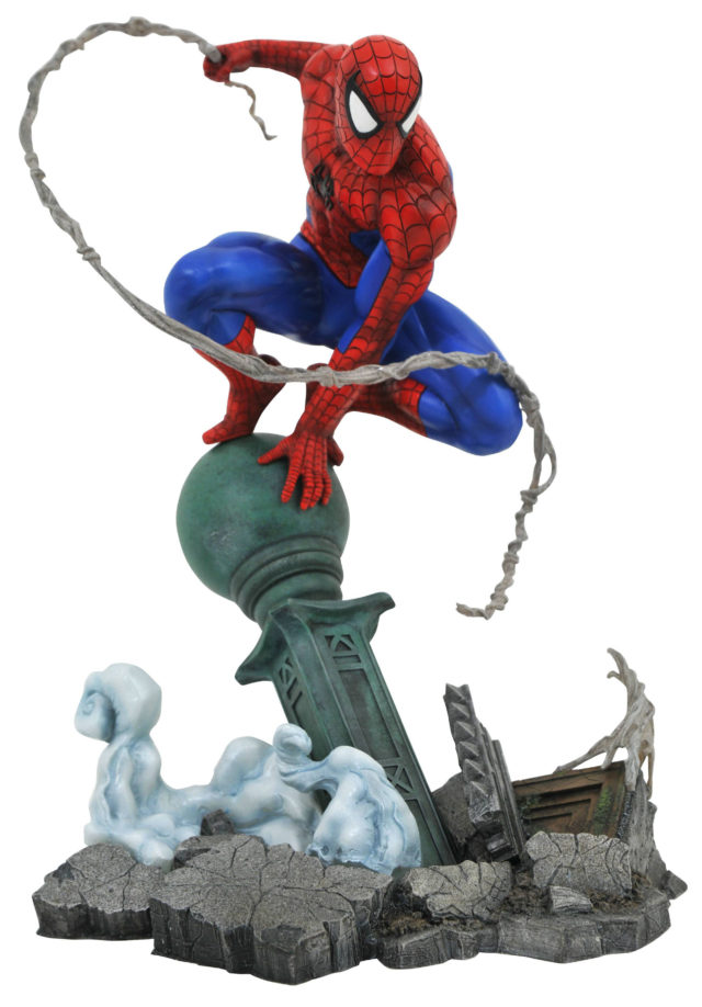 Marvel Gallery Spider-Man PVC Staue on Lamppost