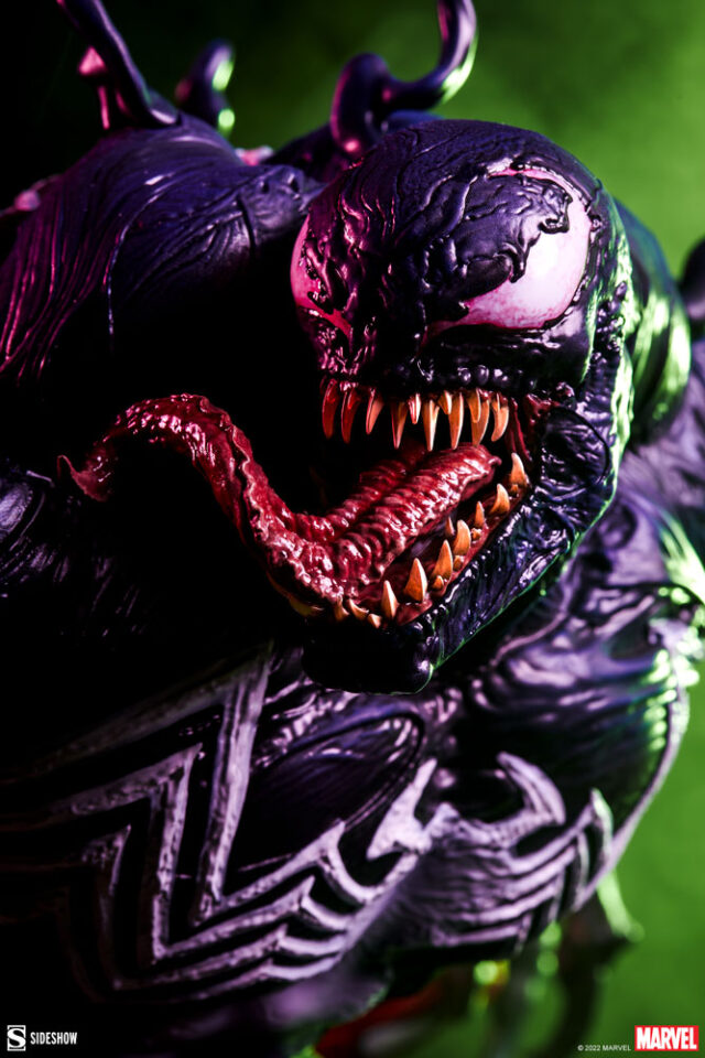 Venom Sideshow 2022 Statue Portrait Close-Up Teeth Tongue