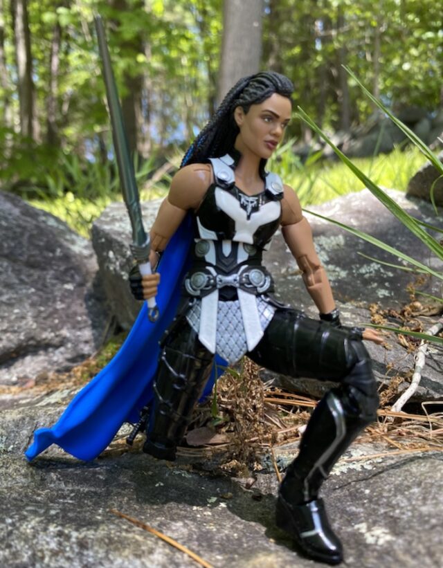 Pinless Elbow and Knee Joints on Thor 4 Marvel Legends Valkyrie Figure