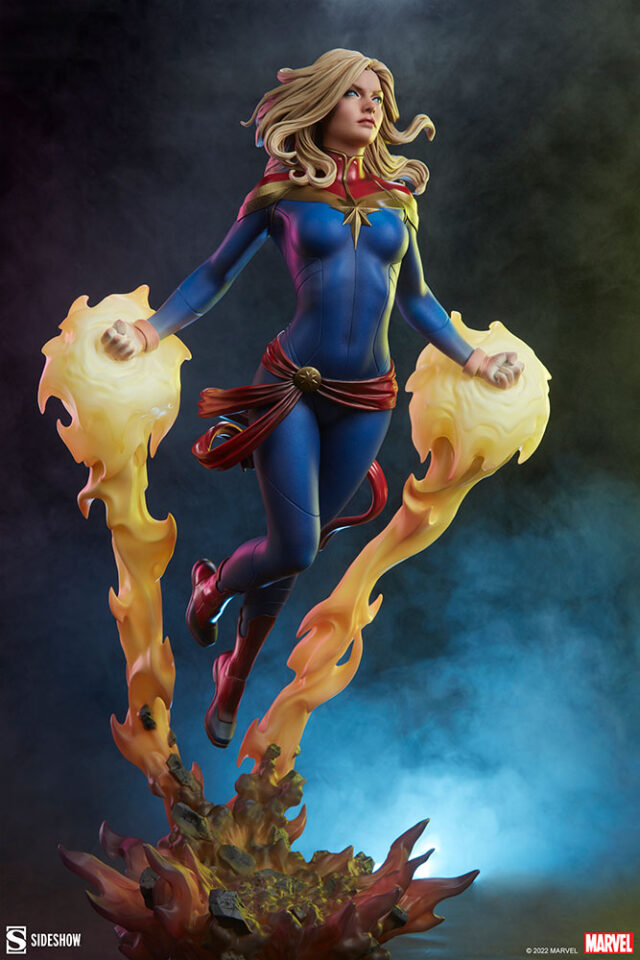 Captain Marvel Premium Format Figure Sideshow 2022 Statue