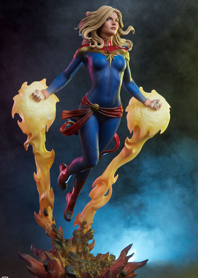 Captain Marvel Premium Format Figure Sideshow 2022 Statue