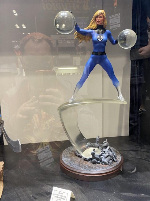 2022 NYCC Invisible Woman Sue Storm Statue Diamond Select Toys
