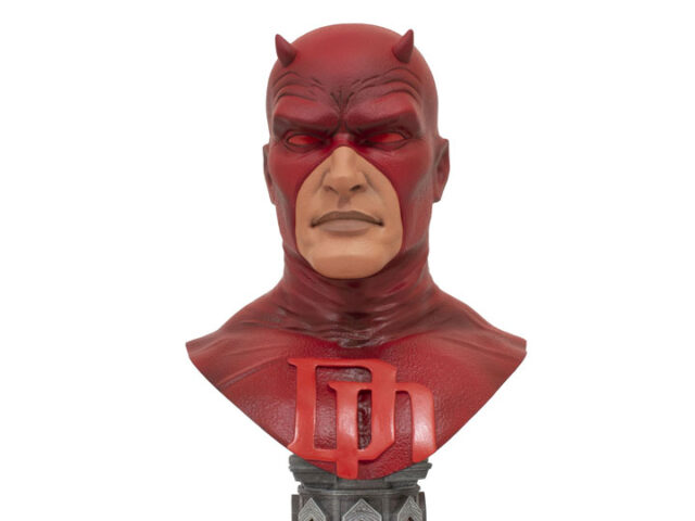 Legends in 3D Daredevil Statue DST