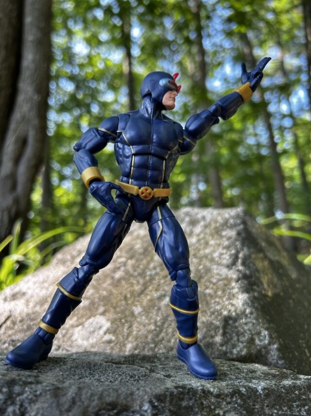 Astonishing X-Men Cyclops Marvel Legends Six Inch Figure Review