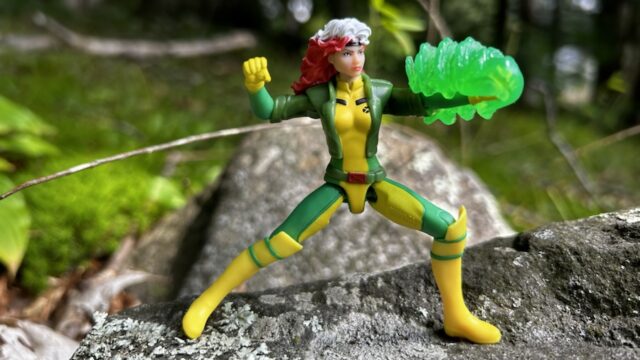 REVIEW X-Men 1997 Rogue Hasbro Toy Action Figure