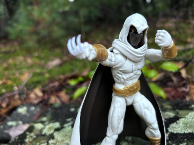 Hasbro Moon Knight Comics Legends Figure with Crescent Darts