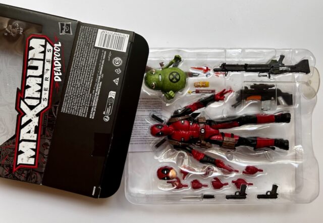 Unboxing Deadpool Marvel Legends MAXIMUM Figure 