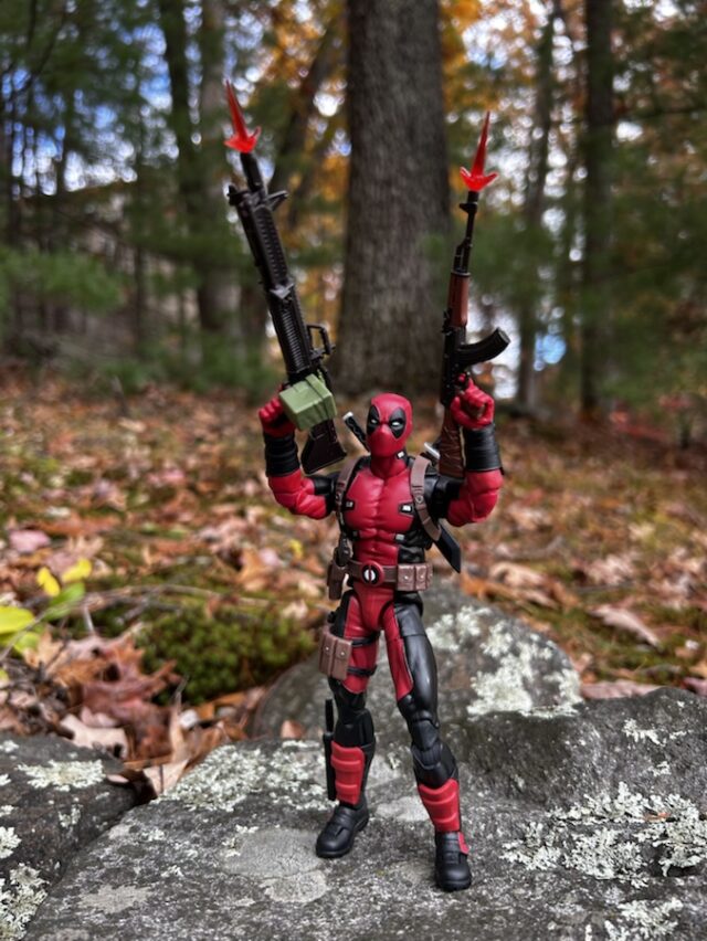 Marvel Legends Deadpool Maximum Figure with Rifle and Machine Gun 