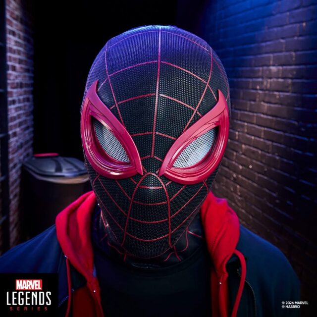 Hasbro Miles Morales Costume Cosplay Mask Marvel Legends Life Size